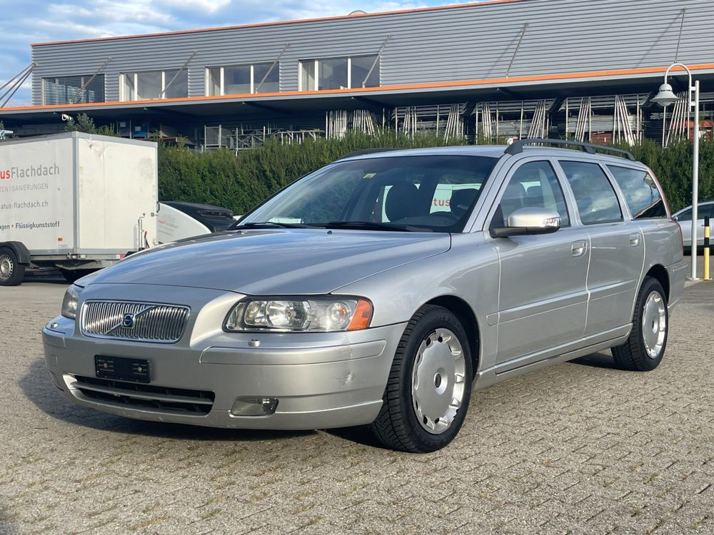 Volvo V70 D5 2.4 D KM 168 900 JG 2007 ab MFK 09.2023