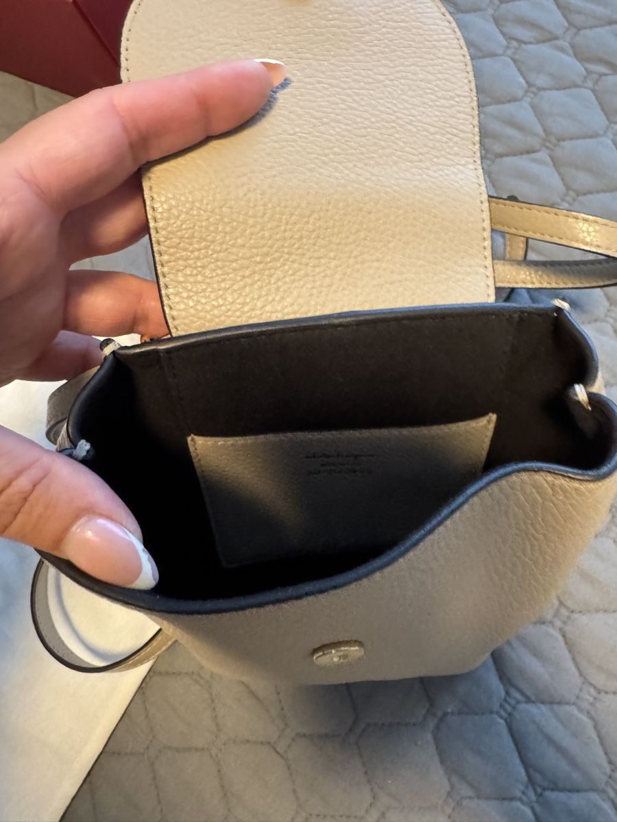 Salvatore Ferragamo Zaini: Salvatore Ferragamo Tasche – Nuovo (secondo la descrizione) da Dübendorf venduto da MariaS. 9