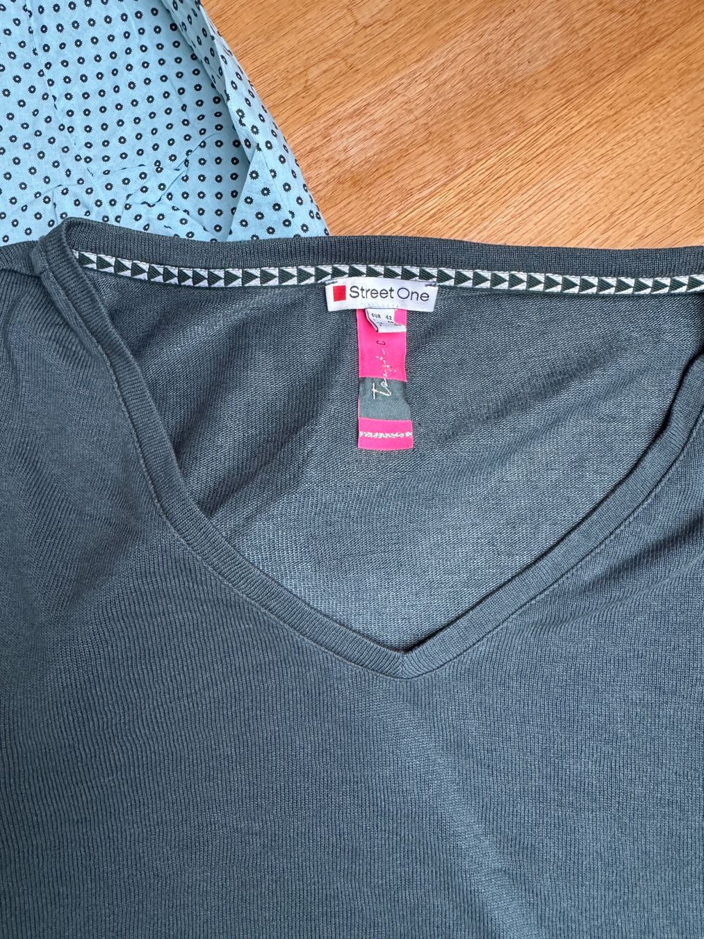 Blusen: Bluse & Shirt Street One Gr. 44 – Gebraucht aus Müntschemier von lunalena13 2