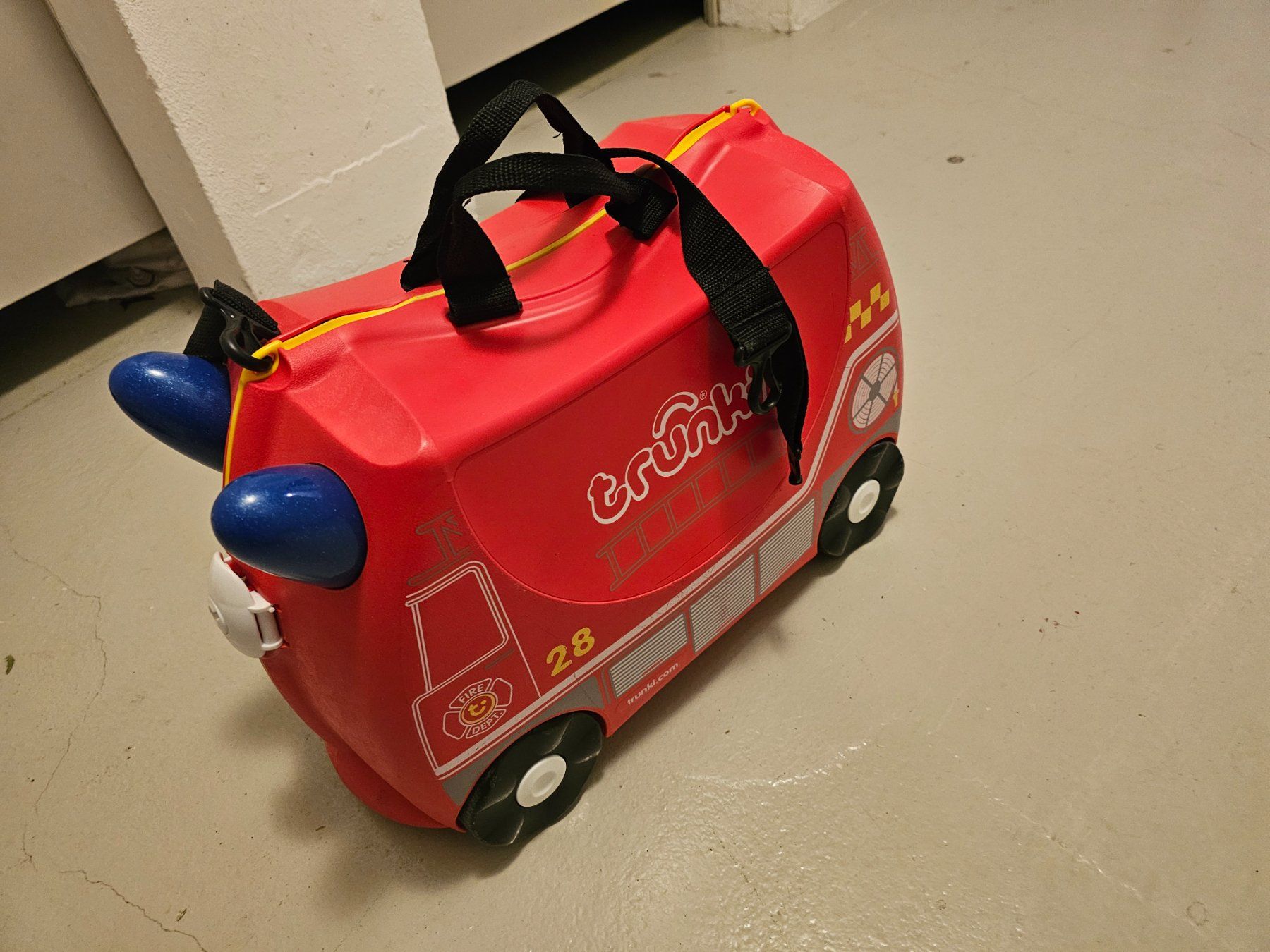 Altro in Aeronautica: Kinderkoffer Trunki Feuerwehrauto rot neu – Usato da Münchenbuchsee venduto da selva.ni 4