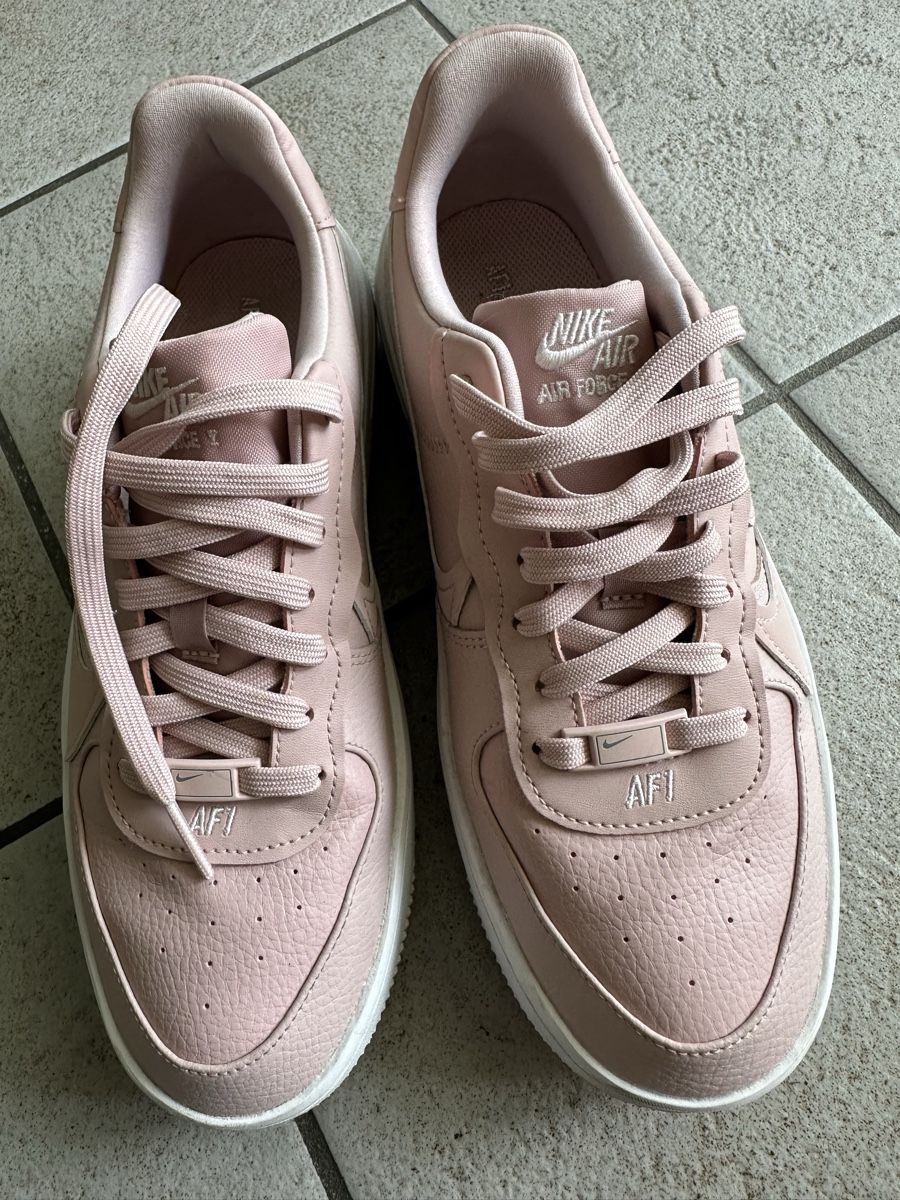 Nike Scarpe da donna: Nile Air Force 1 rosa Gr 41 – Usato da Sierre venduto da Tracy83 1