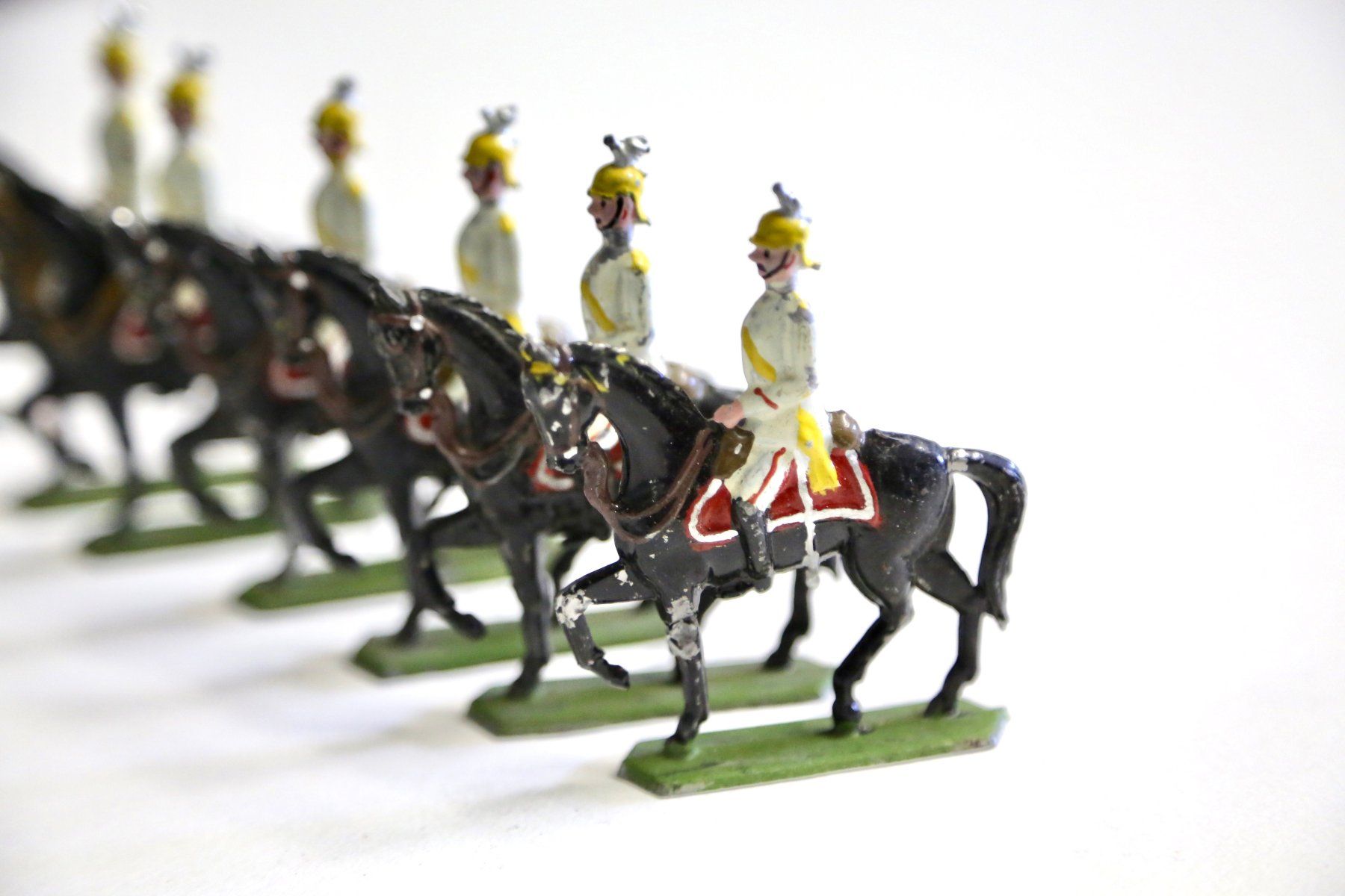 Statuette: Soldatenfiguren mit Pferd – Usato da Reinach BL venduto da Han-Numismatik 1