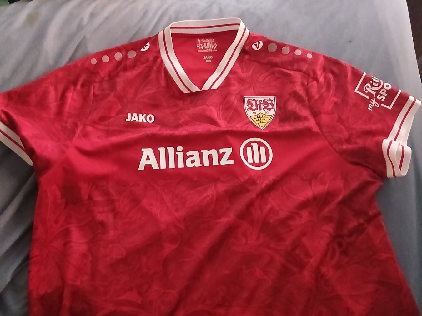 Canottiere & Pantaloni: VFB Stuttgart Trikot – Usato da Oberglatt ZH venduto da Sandro0124