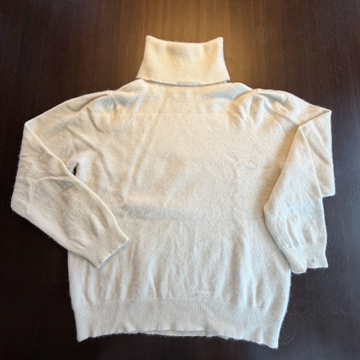 Hemisphere Maglioni & Felpe: HEMISPHERE KASCHMIR-ROLLKRAGENPULLOVER S – Usato da Uetikon am see venduto da seller.2020