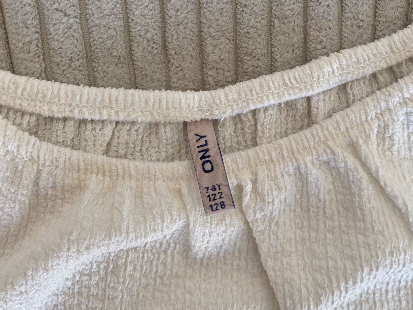 Only Tops: Weisses Croptop – Neuf (Voir description) à Basel par NadineW95 1