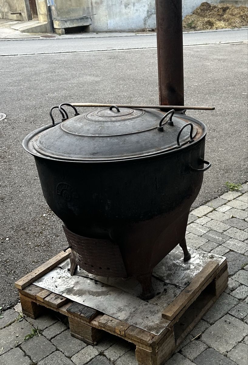 Altri mobili d'antiquariato: Feldküche, Gulaschkanone – Usato da Barzheim venduto da Hoger