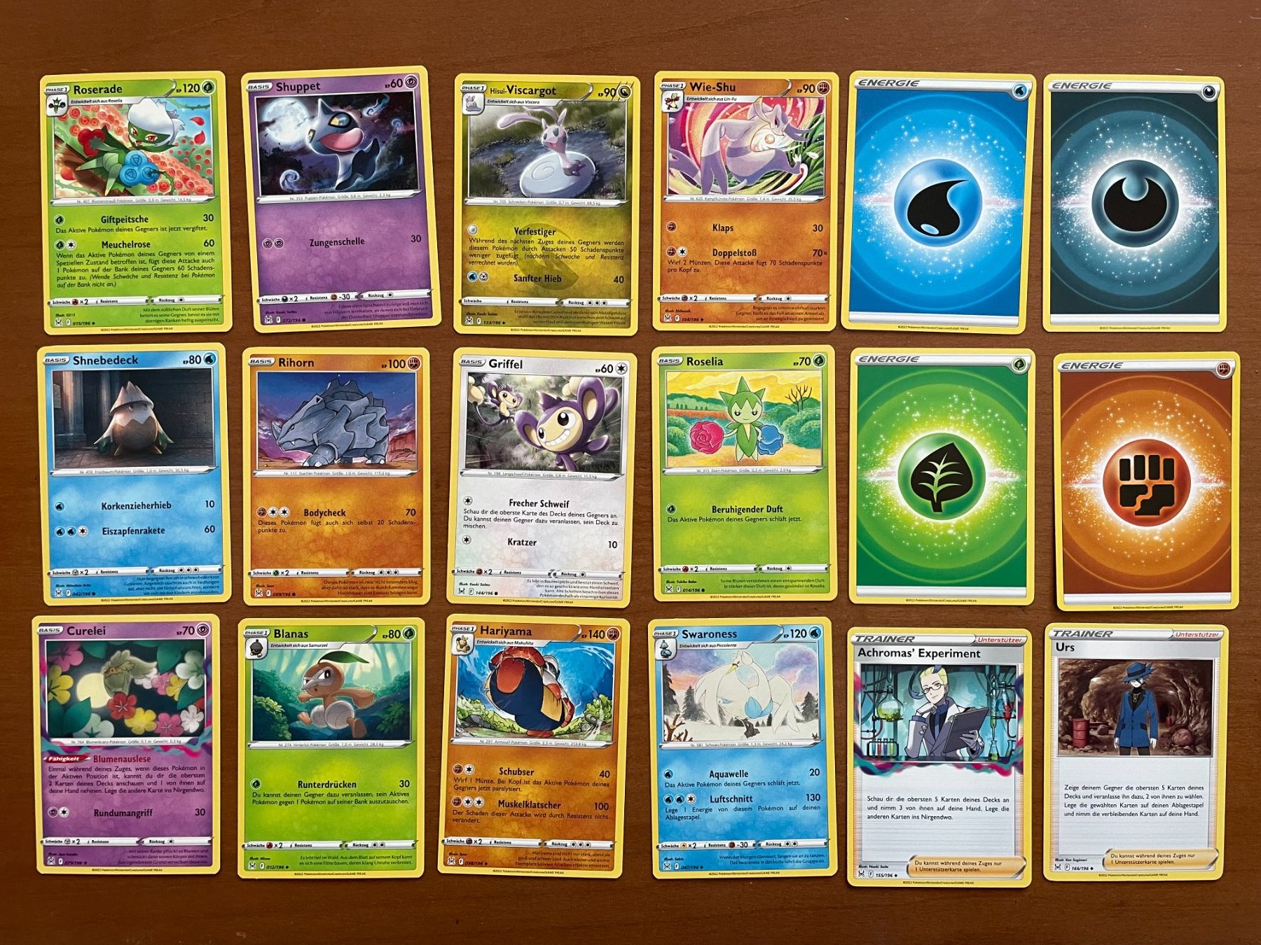 Pokémon Carte collezionabili: Pokemon Karten Set (Versand gratis) – Nuovo (secondo la descrizione) da Chur venduto da Angerson