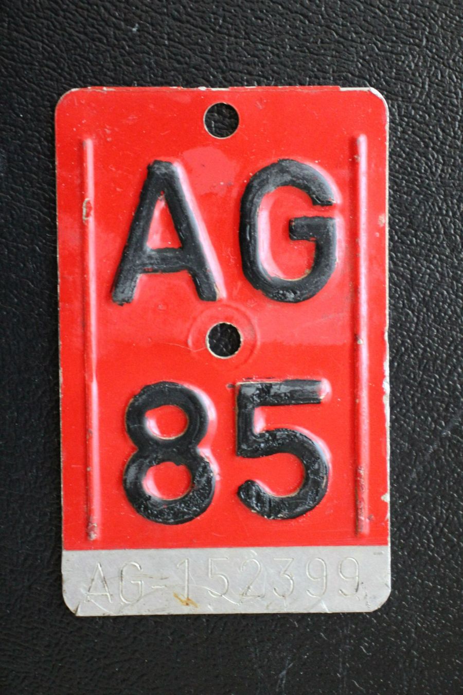 Insegne: Velonummer AG 85 – Usato da Wiedlisbach venduto da han_n6ff