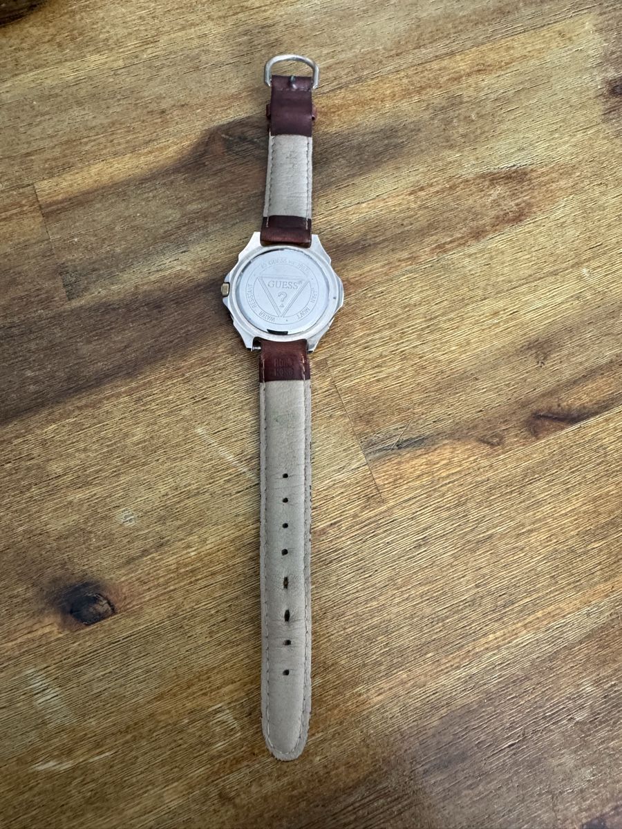 Guess Montres: GUESS Quartz  – D'occasion à Zürich par SAVAPFC 1