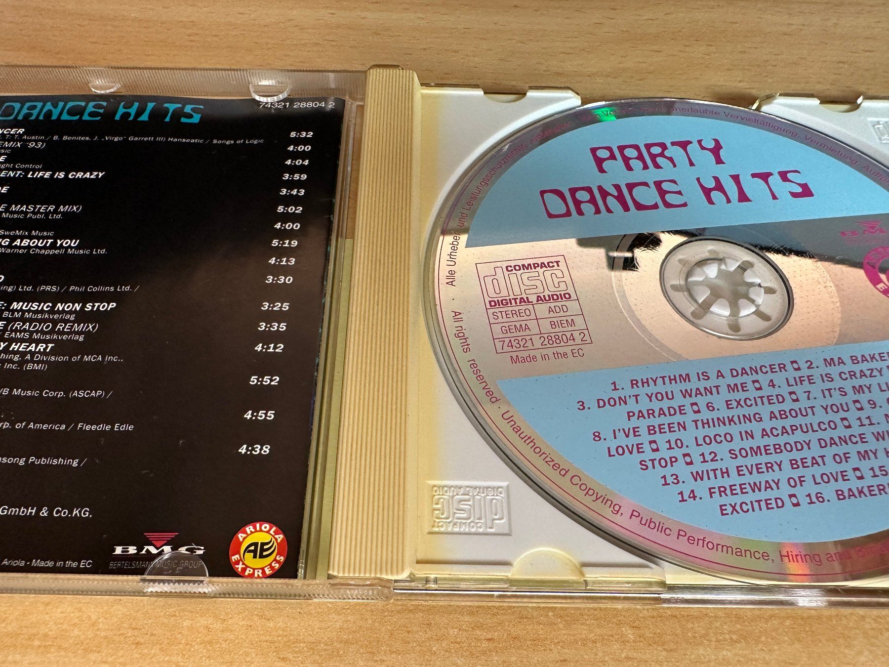 CD: Various - Party Dance Hits - SAT1 – Usato da Rikon im Tösstal venduto da Alpenmutz 2
