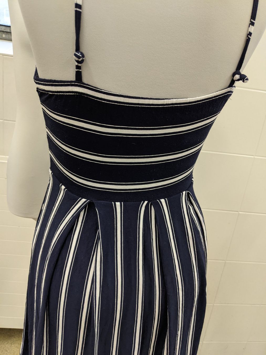 Vestiti: Sommerkleid GR 34 – Usato da Langnau am Albis venduto da Judithsebi 5