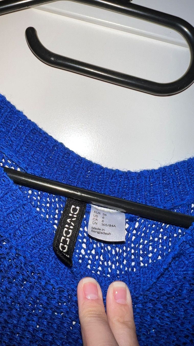 Pullover & Sweatshirts: • Leichter Pullover • – Gebraucht aus Basel von mendoza13 1