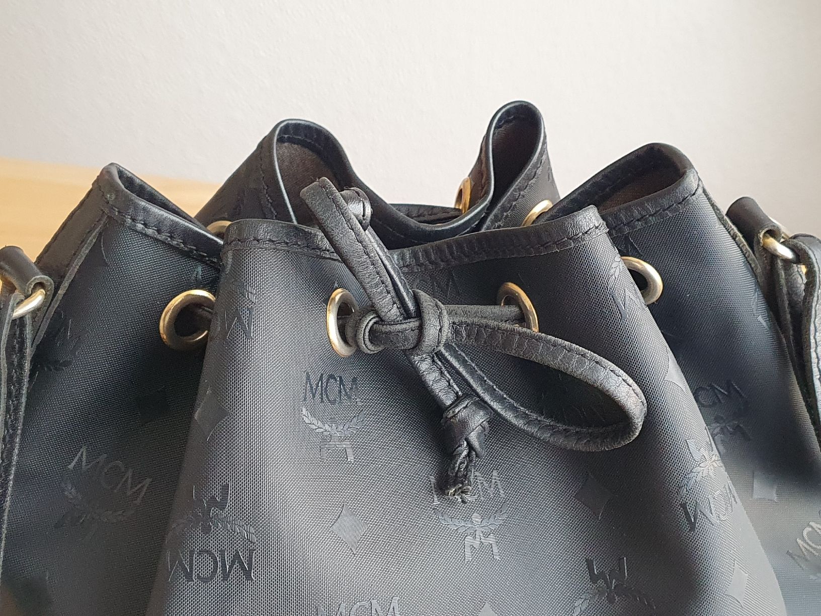 Mcm Taschen für Damen: MCM Beutetasche Vintage Medium Vinyl – Gebraucht aus Niederteufen von Mira_72 7