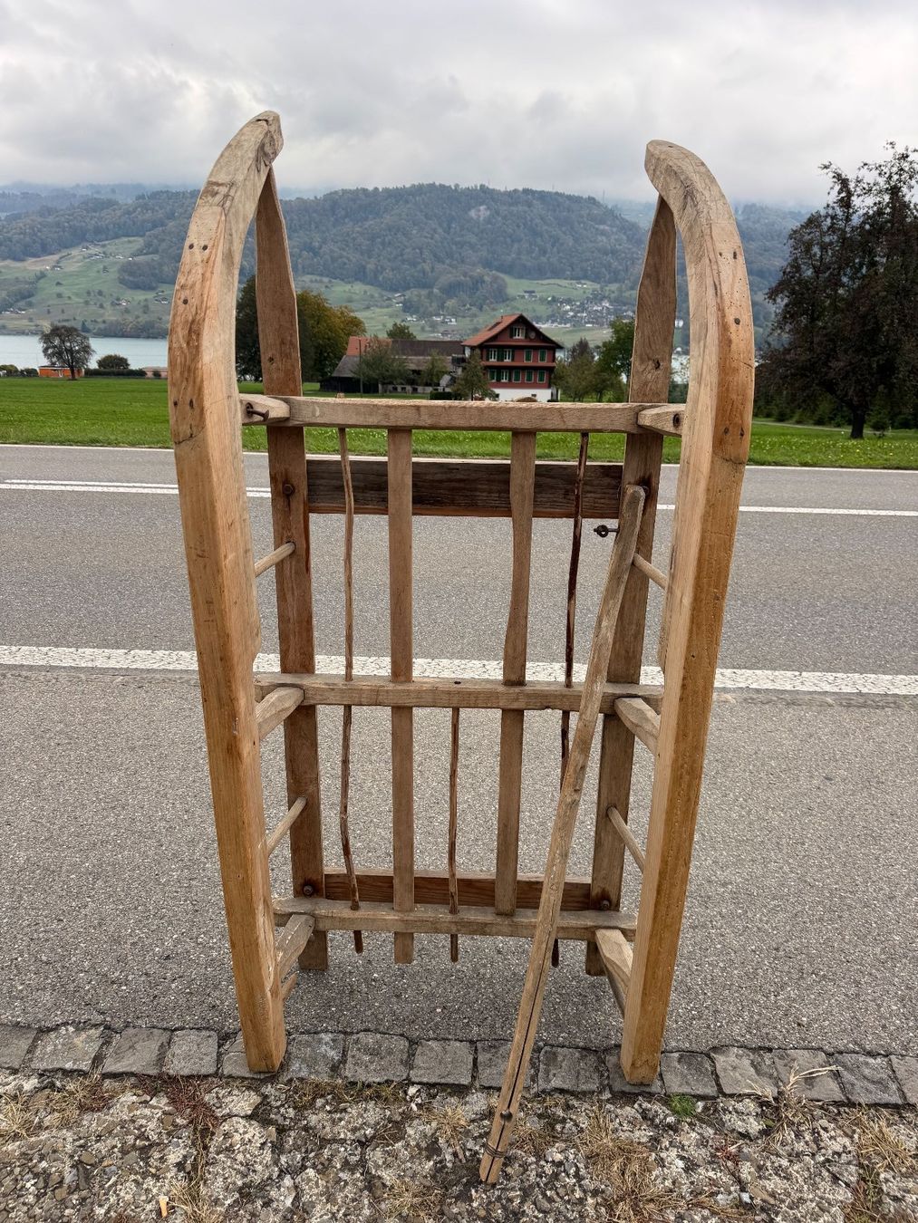 Schlitteln: Antiker Holzschlitten – Gebraucht aus Sachseln von BONATI01 3