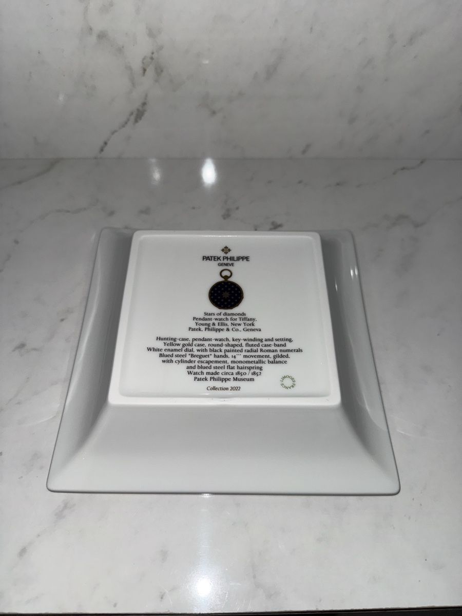 Piatti: Patek Philippe Hexagram Porcelain Limoges 2022 – Nuovo e nell'imballaggio originale da Genève venduto da MG7004 3
