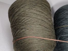 Sesia gekämmter Merino Handstricken Weben, 660g verde olive