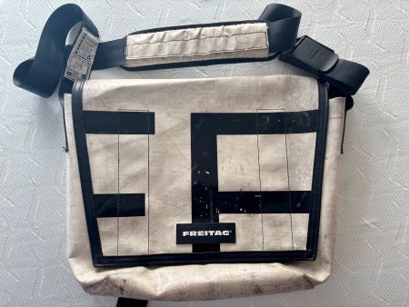 FREITAG Messenger Bag Serie G5.1 – Vintage – weiss/schwarz