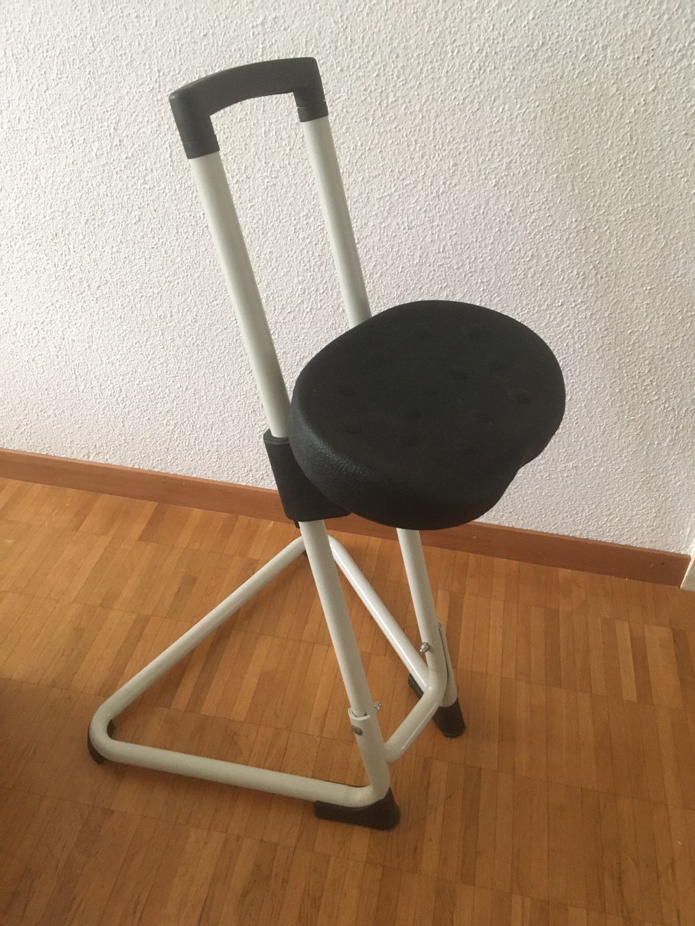 Stühle: Stehhilfe – Gebraucht aus Waedenswil von paimai