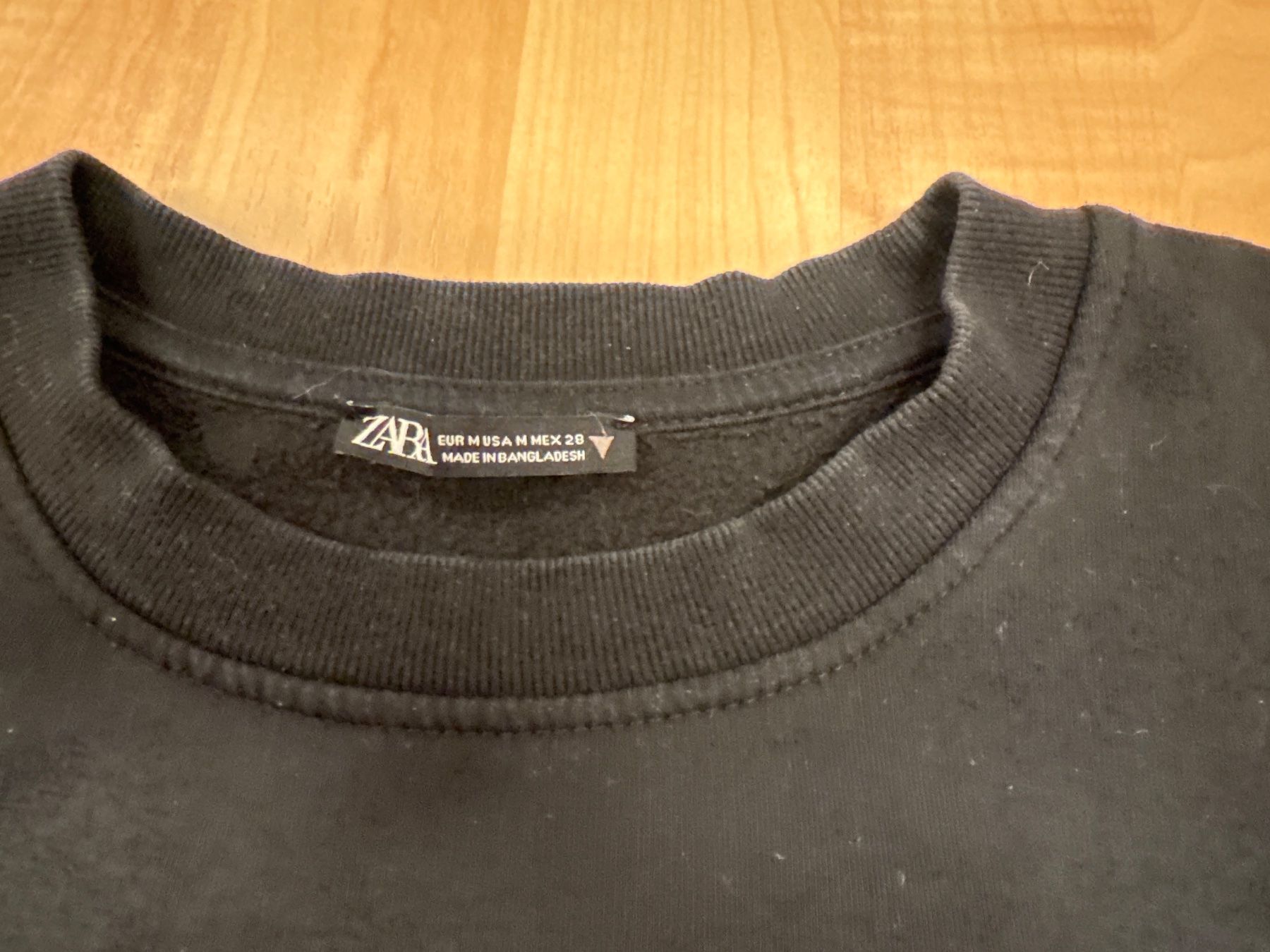 Zara Pullover & Sweatshirts: Schwarzer Zara Damenpullover Gr M – Gebraucht aus Oberweningen von Ardnas89 1