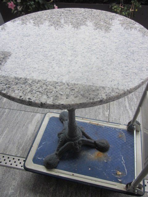 Tables: Bistrotisch mit Granitplatte – D'occasion à Aarau Rohr par biene1988 1