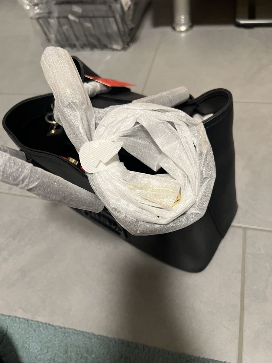Valentino Borse da donna: Handtasche Valentino neu Zalando – Nuovo e nell'imballaggio originale da Oberentfelden venduto da Dianaaaaaa 5