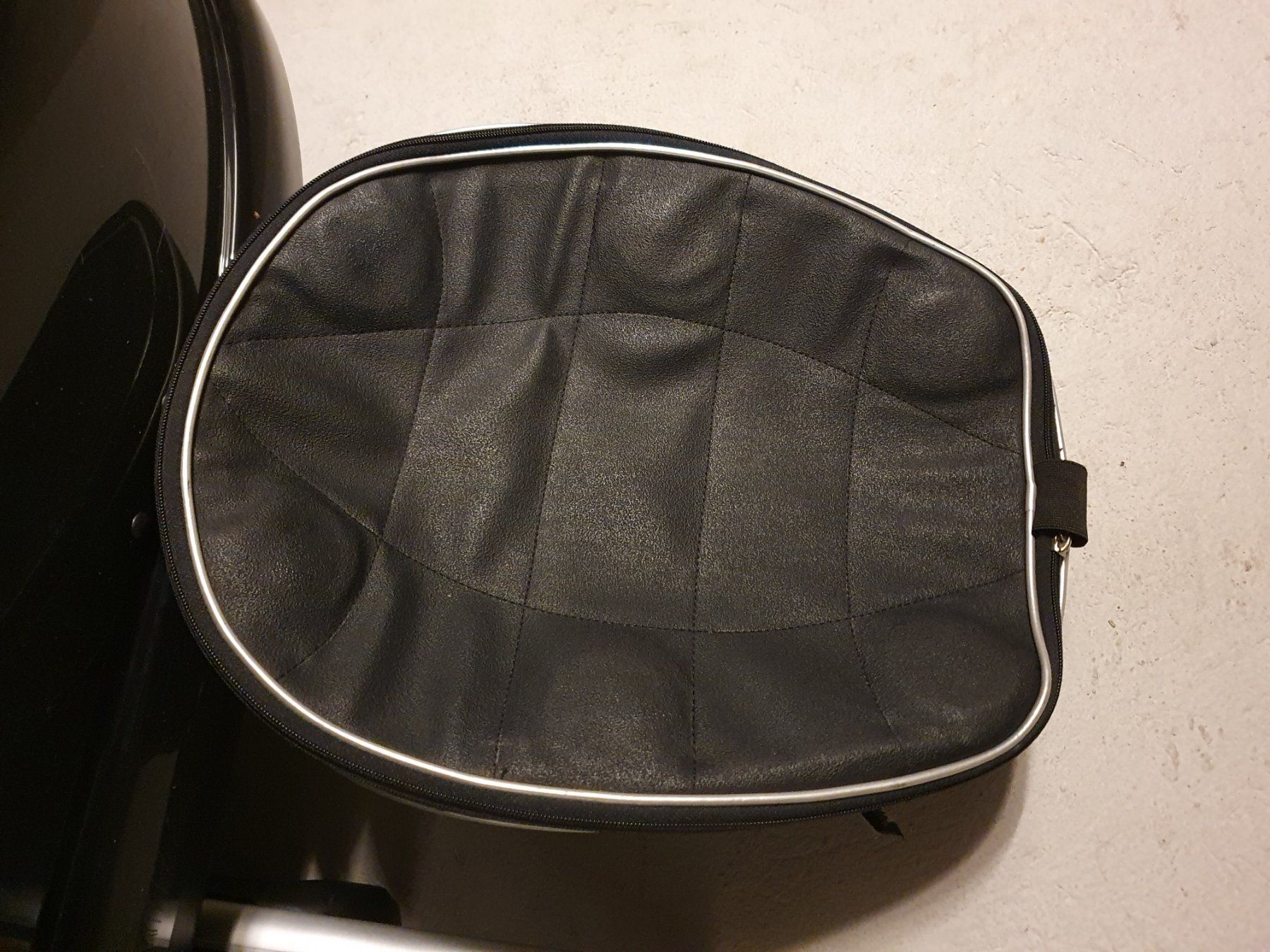 Yamaha Alle Motorradersatzteile: Yamaha R1 YZF Tankrucksack Original – Gebraucht aus Arlesheim von Bmw3204 1
