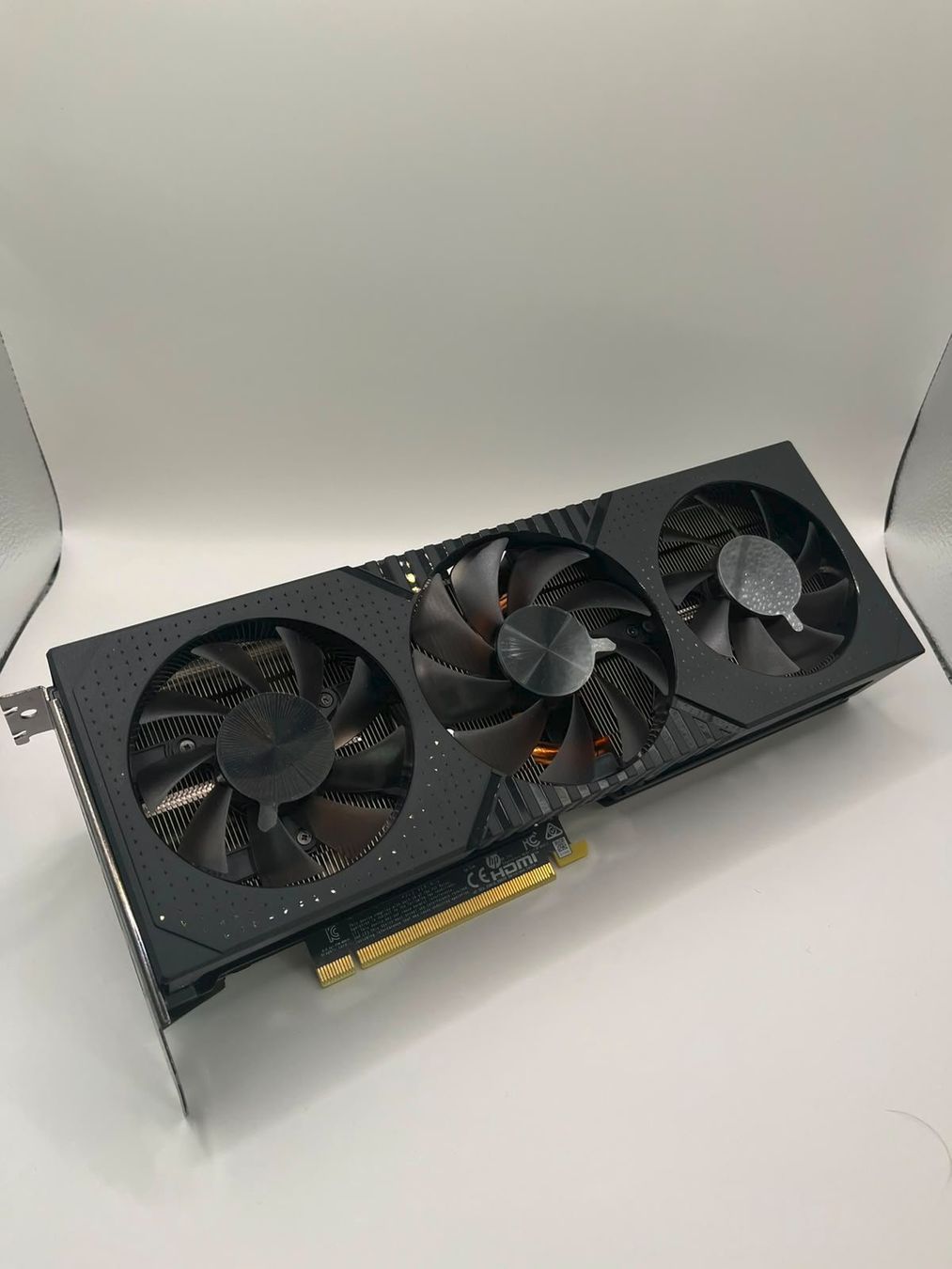 Nvidia Schede grafiche: NVIDIA GeForce RTX 4070 Ti Super – Usato da Windisch venduto da rsol22