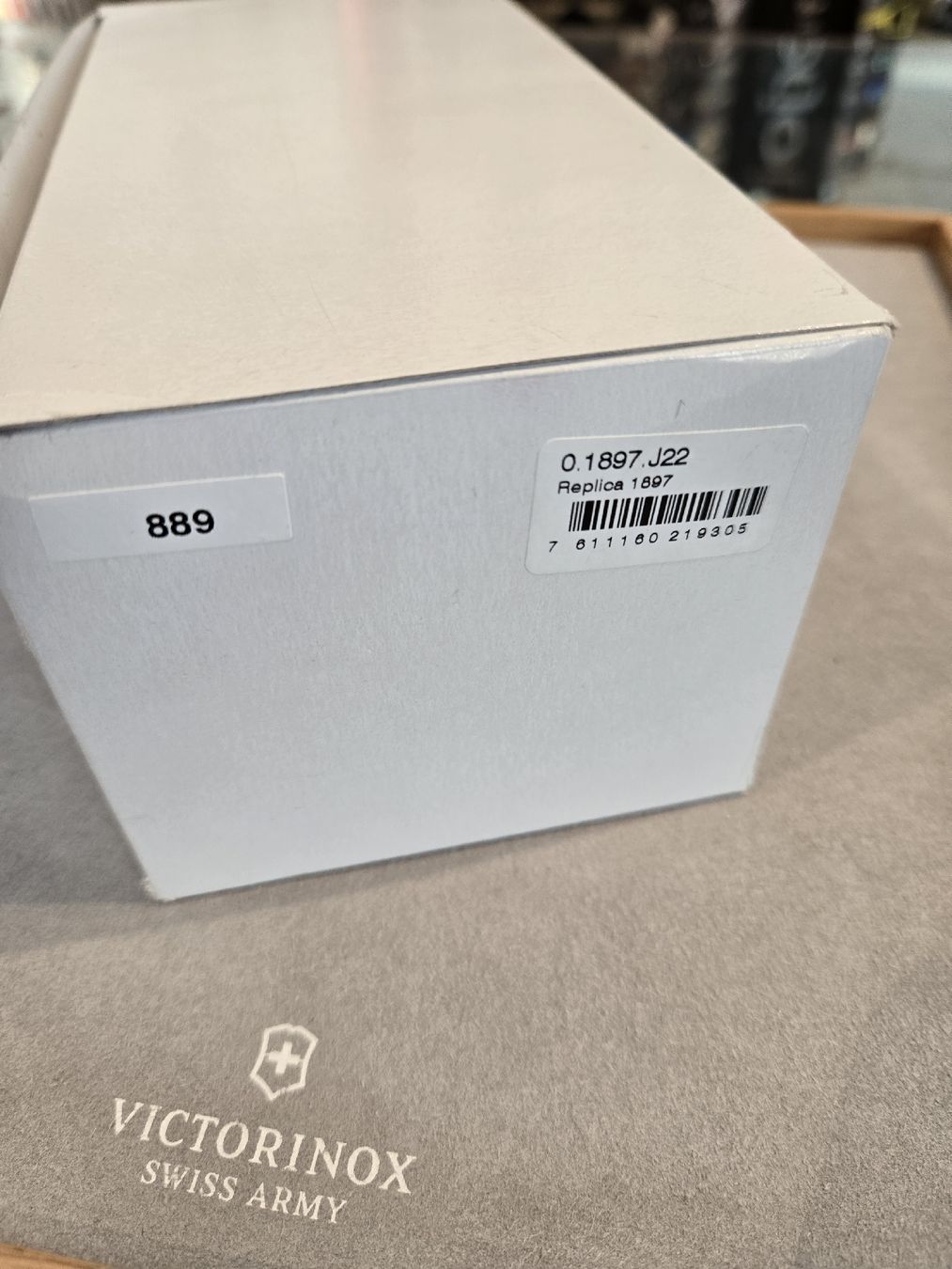 Victorinox Coltelli tascabile: Replica 1897 version 2022 number 889/9999 – Nuovo (secondo la descrizione) da Luzern venduto da Nini_862 9
