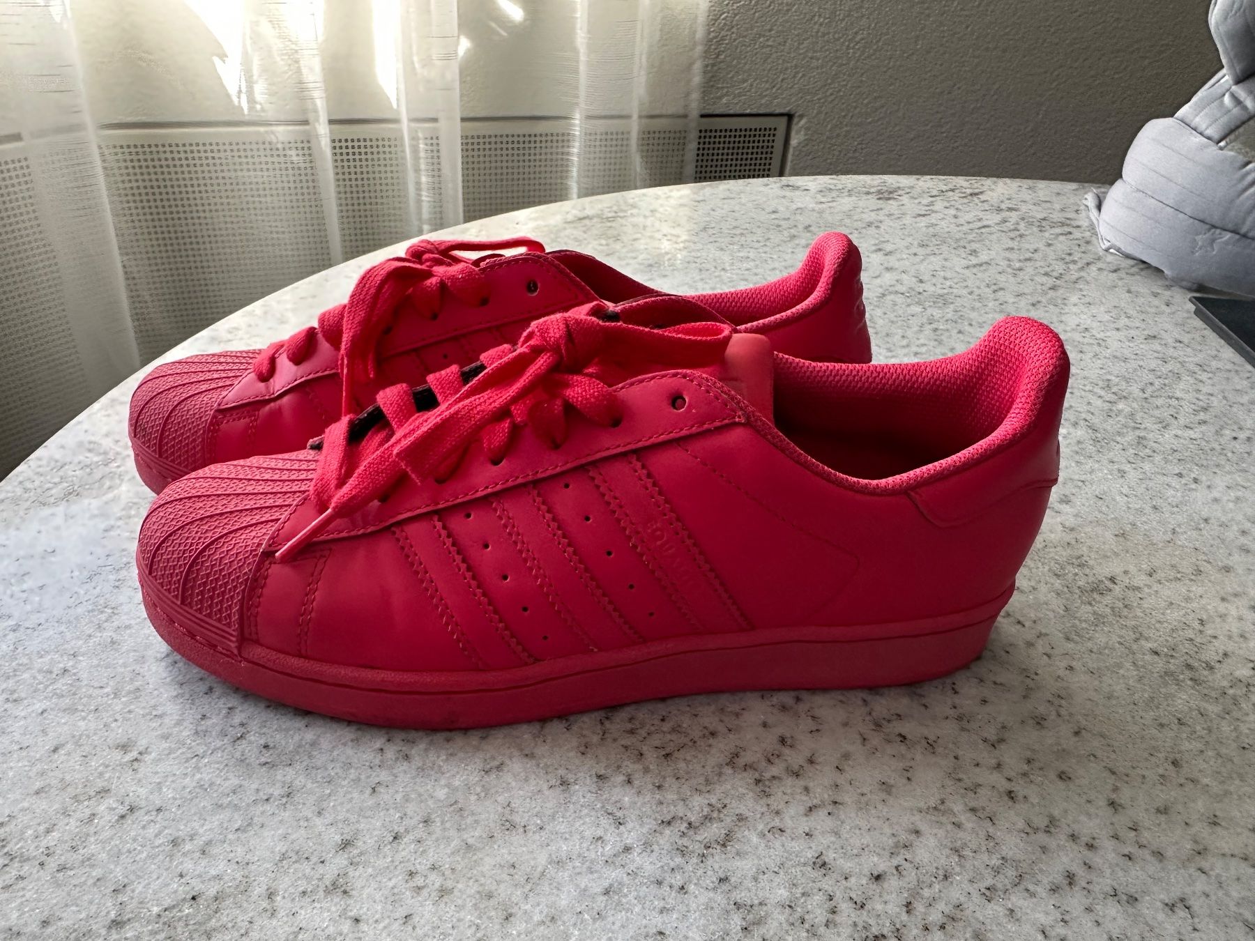 Adidas Damenschuhe: Adidas Sneakers – Gebraucht aus Rotkreuz von ang_s7kc 2