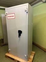 Grosser Waffenschrank/ Tresor mit 🔑 220kg innen 80x44x178cm