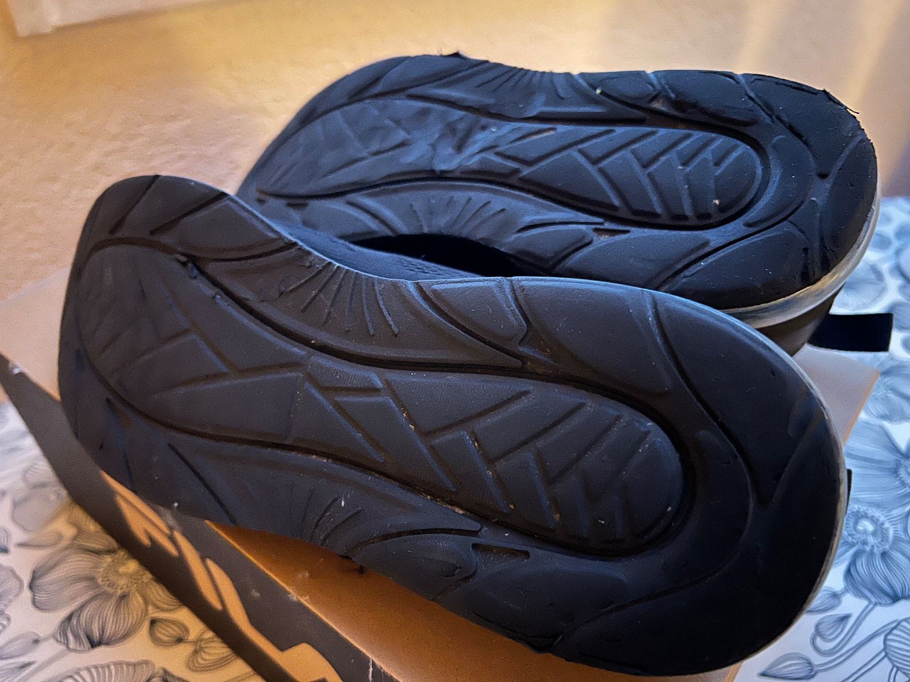 Fila Scarpe da uomo: Chaussure Fila 43 – Usato da Savagnier venduto da Pivovar2 3