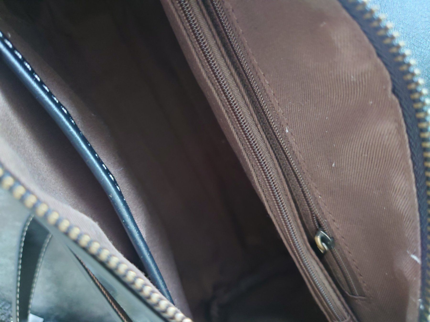 Borse da donna: Schwarze Handtasche mit Trageriemen, neu – Nuovo e nell'imballaggio originale da Boll venduto da frauweber 3