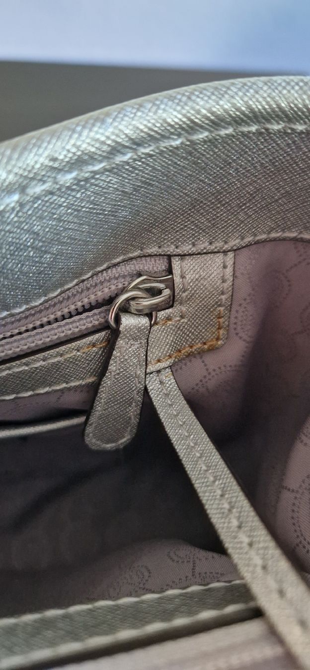 Michael Kors Borse da donna: Silberne Michael Kors Tasche – Usato da Adliswil venduto da Caty_G 3