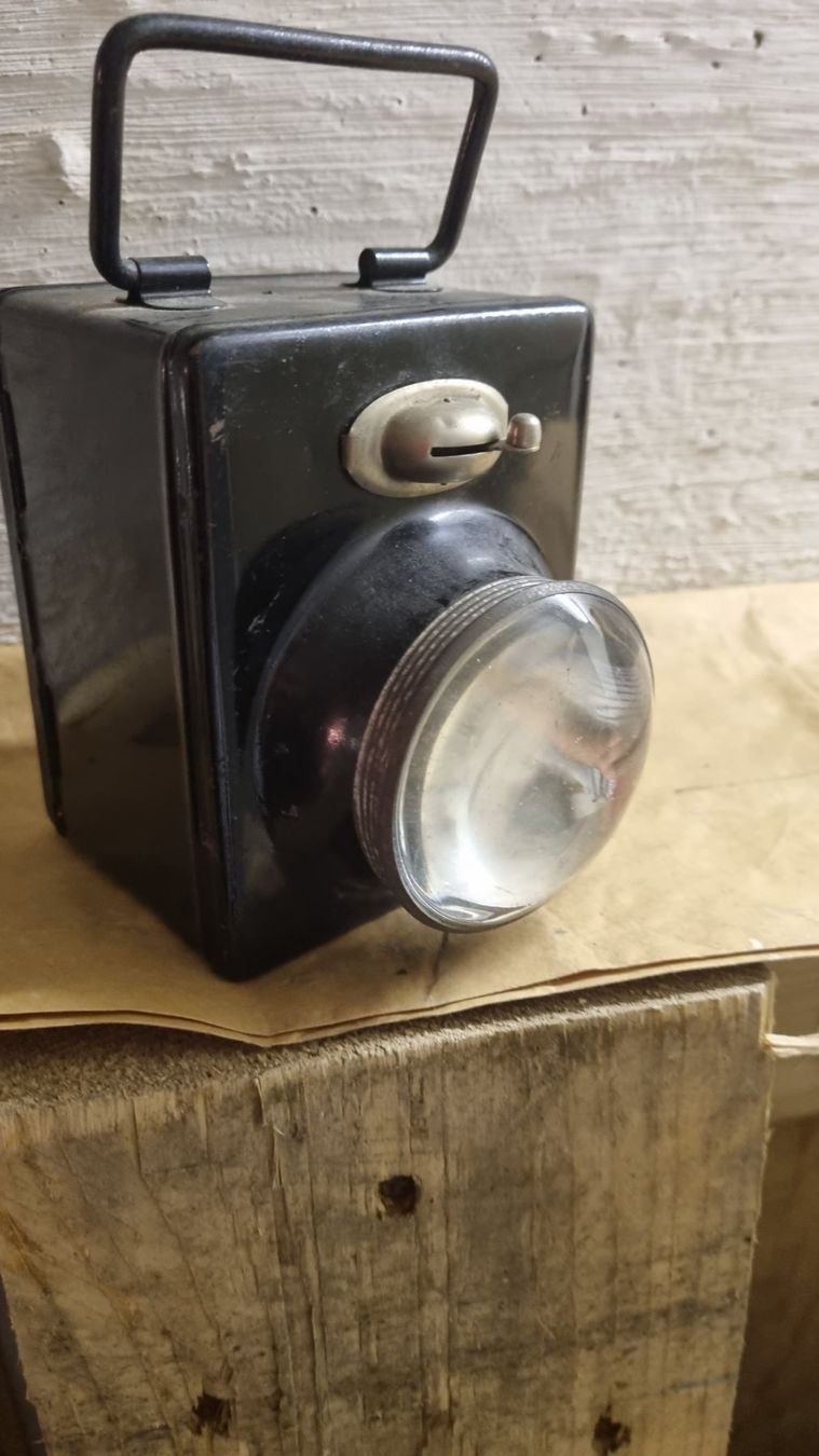 Lampes: 2 Oldtimer Warnlampen , Warnblinklampen, – Défectueux à Basel par Jcva 8