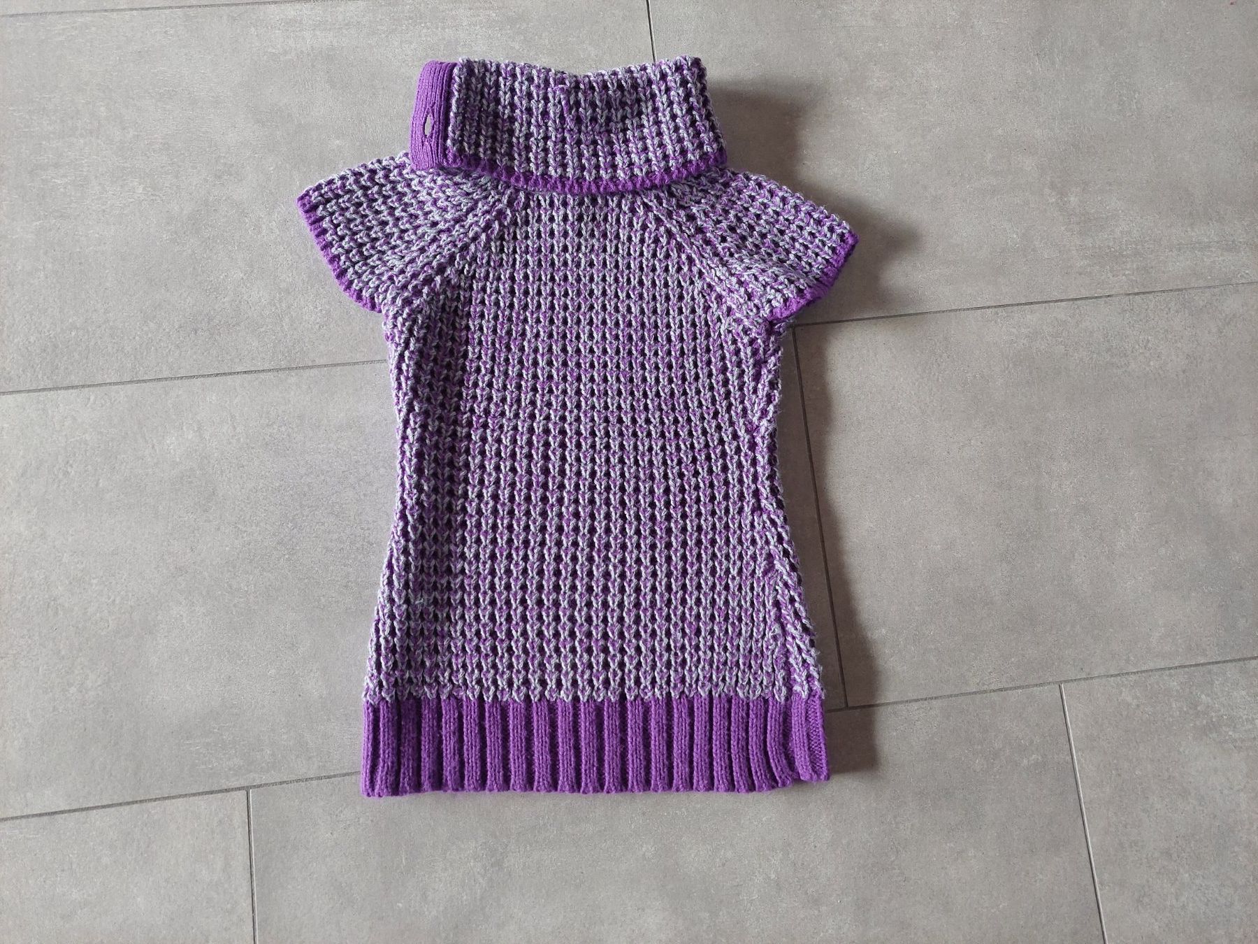 C&A Pulls et sweat-shirts: Kurzarm Strickpullover mit Rollkragen von G&A Gr. 122 – D'occasion à Wiesendangen par troawus 4