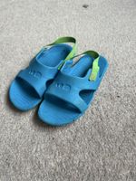 Toddler Schuhe sandals with straps, size 25/26