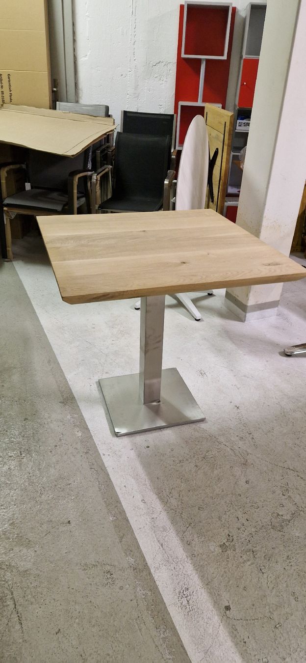 Tavoli: Bistrotisch mit 4cm dick Eiche massiv Platte. – Nuovo (secondo la descrizione) da Lützelflüh-Goldb venduto da Rampenverkauf_72_