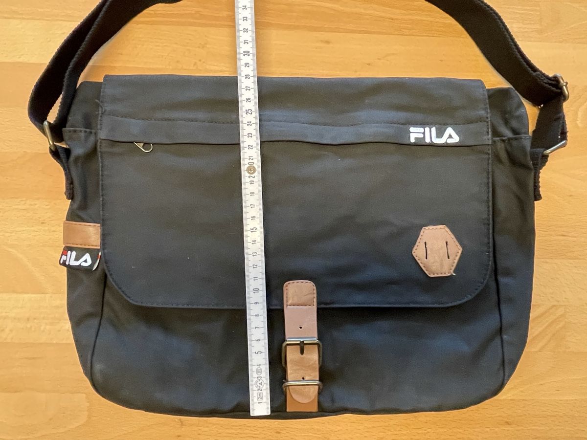 Fila Borse: FILA Freizeittasche schwarz – Usato da Spreitenbach venduto da R_1691 3