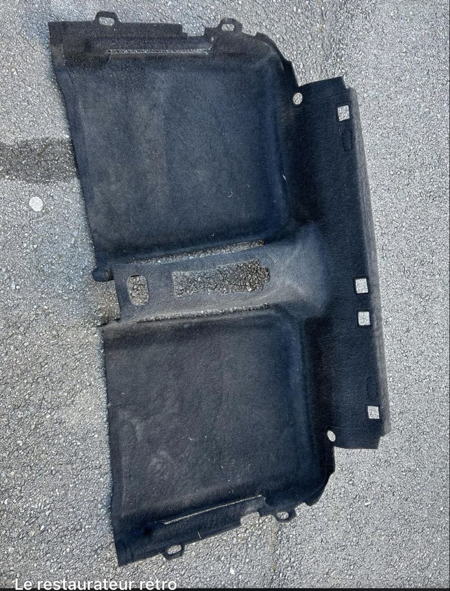 Volkswagen Tutti pezzi di ricambio auto: Moquettes noir VW golf 3 – Usato da Muraz (Collombey) venduto da Wolfdog1978