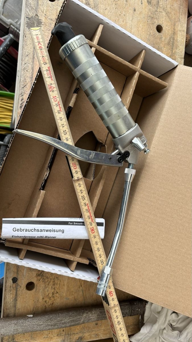 Tous les outils: Fettpresse – Neuf (Voir description) à Balterswil par BJS