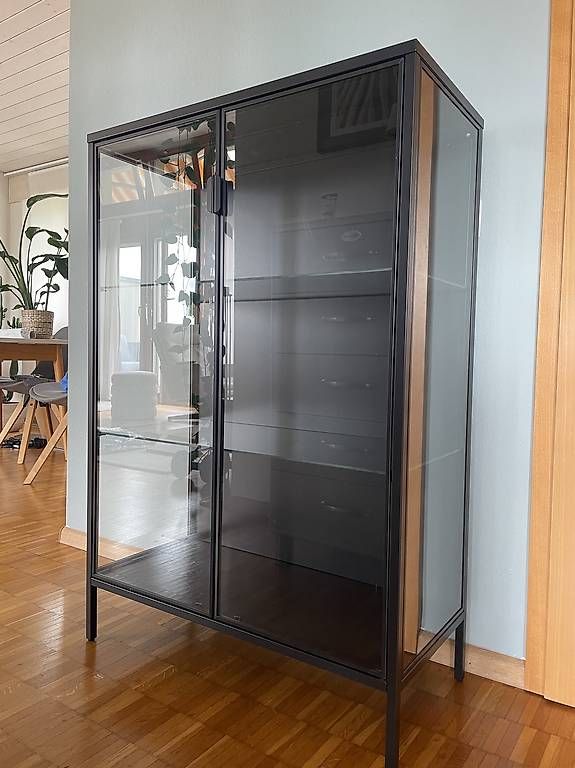 Vitrines: Glas Vitrine – D'occasion à Arlesheim par Matweb