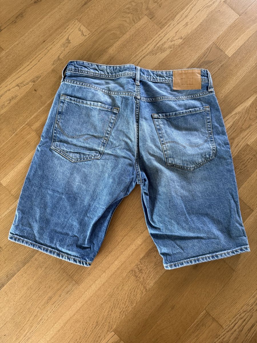 Jack & Jones Hosen: Jack&Jones denim shorts, size M. – Gebraucht aus Altendorf von wqv_97 4