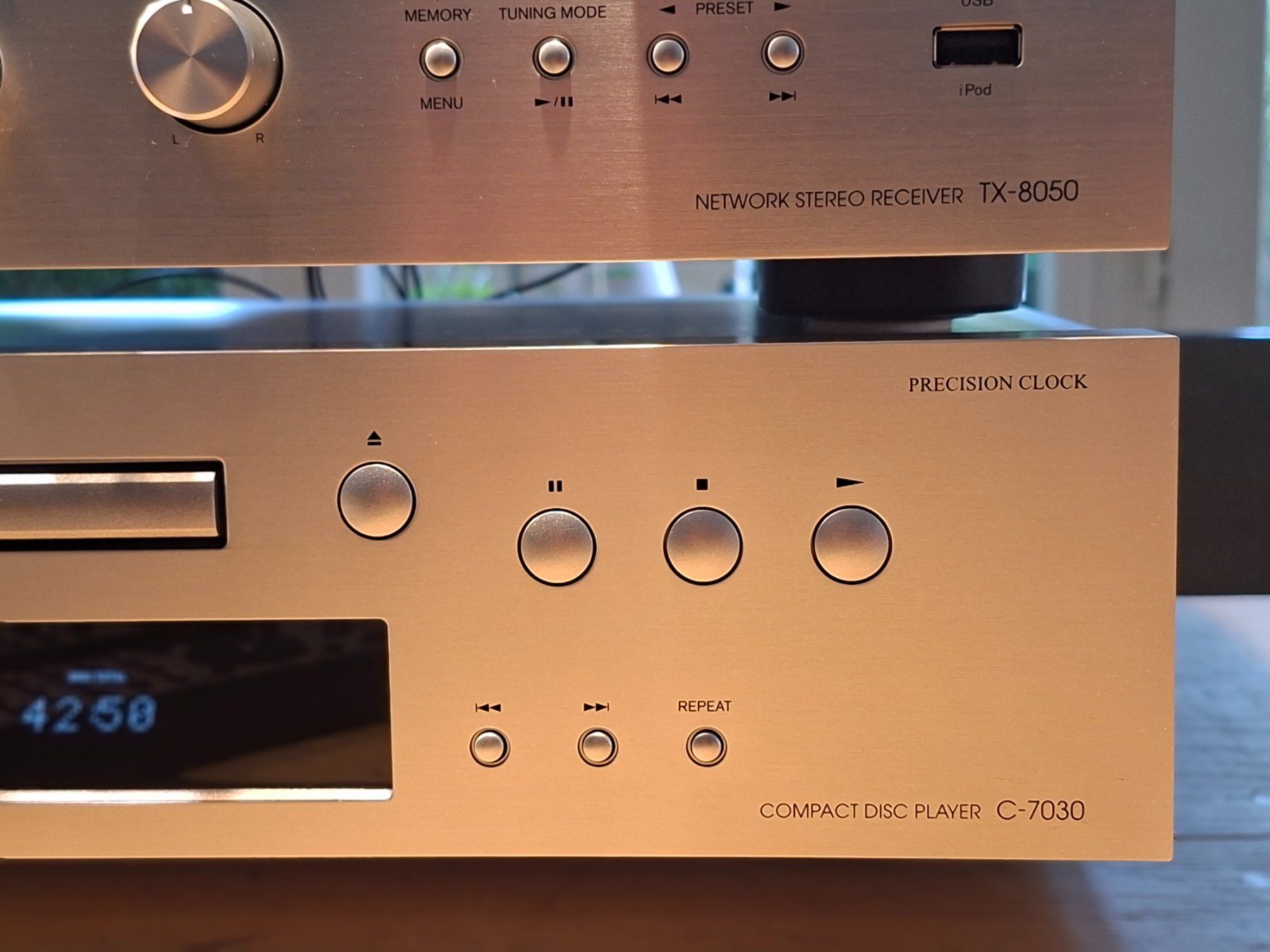 Onkyo Receiver: ONKYO TX-8050 NETWORK RECEIVER MIT C-7030 CD PLAYER – Gebraucht aus Neftenbach von Campervan_B 2