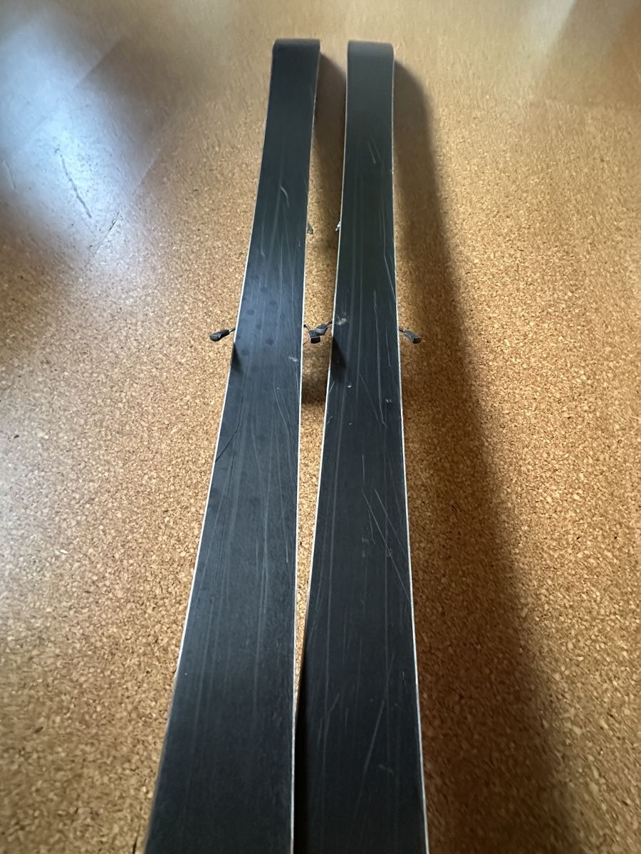 Dynafit Sci: Damen Seven Summits Tourenski 24/25 Set – Usato da St. Gallen venduto da alibaba12 4