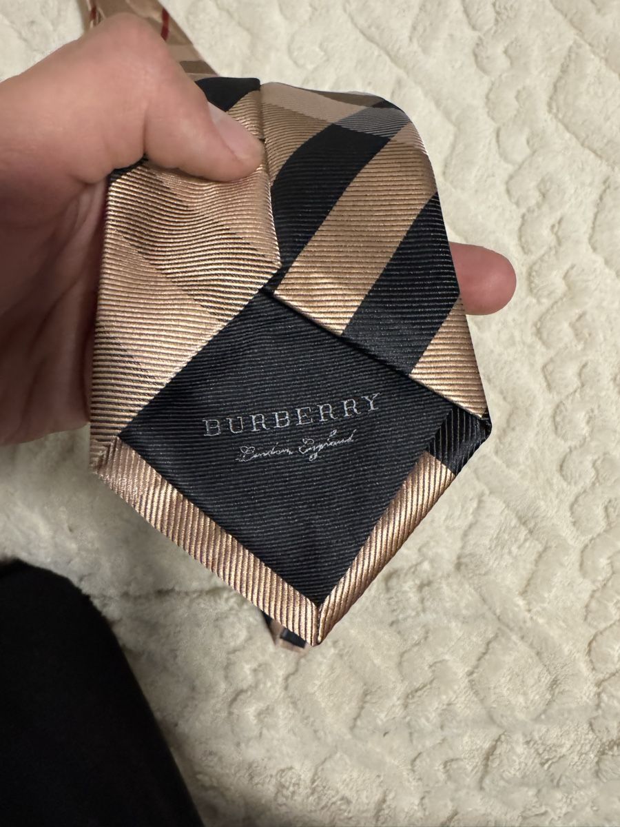 Burberry Cravatte: burberry kravatte – Nuovo (secondo la descrizione) da zürich venduto da sel_c7gk 3