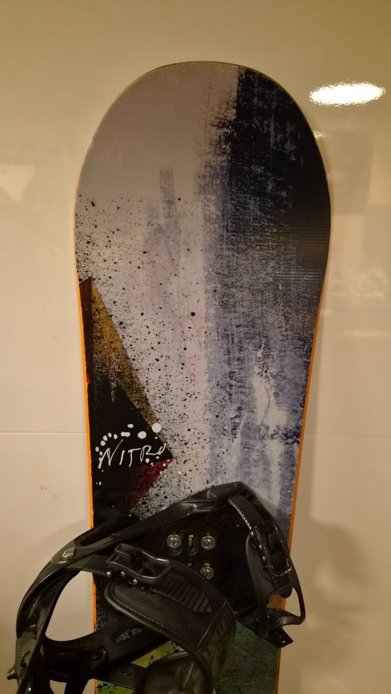 Snowboard Nitro Boards: Nitro Snowboard 153cm inkl. Salomon Bindung – D'occasion à Oberrieden par Raja011 1