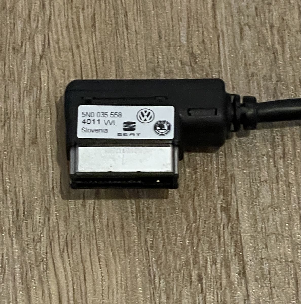 Unità & Adattatore: VW Seat Skoda MDI Adapter Kabel USB – Usato da Wichtrach venduto da BRASLETTI_76 1