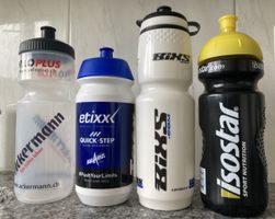 Fahrrad / Velo Trinkflaschen aus Kunststoff/ 4 Stück