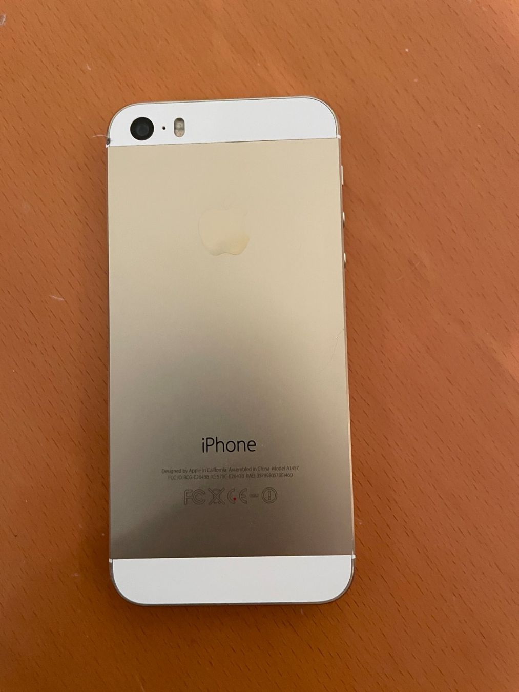 Apple Handys / Smartphones: Iphone 5s 64 GB Gold mit Schutzhülle – Gebraucht aus Baar von Amarillis3 2