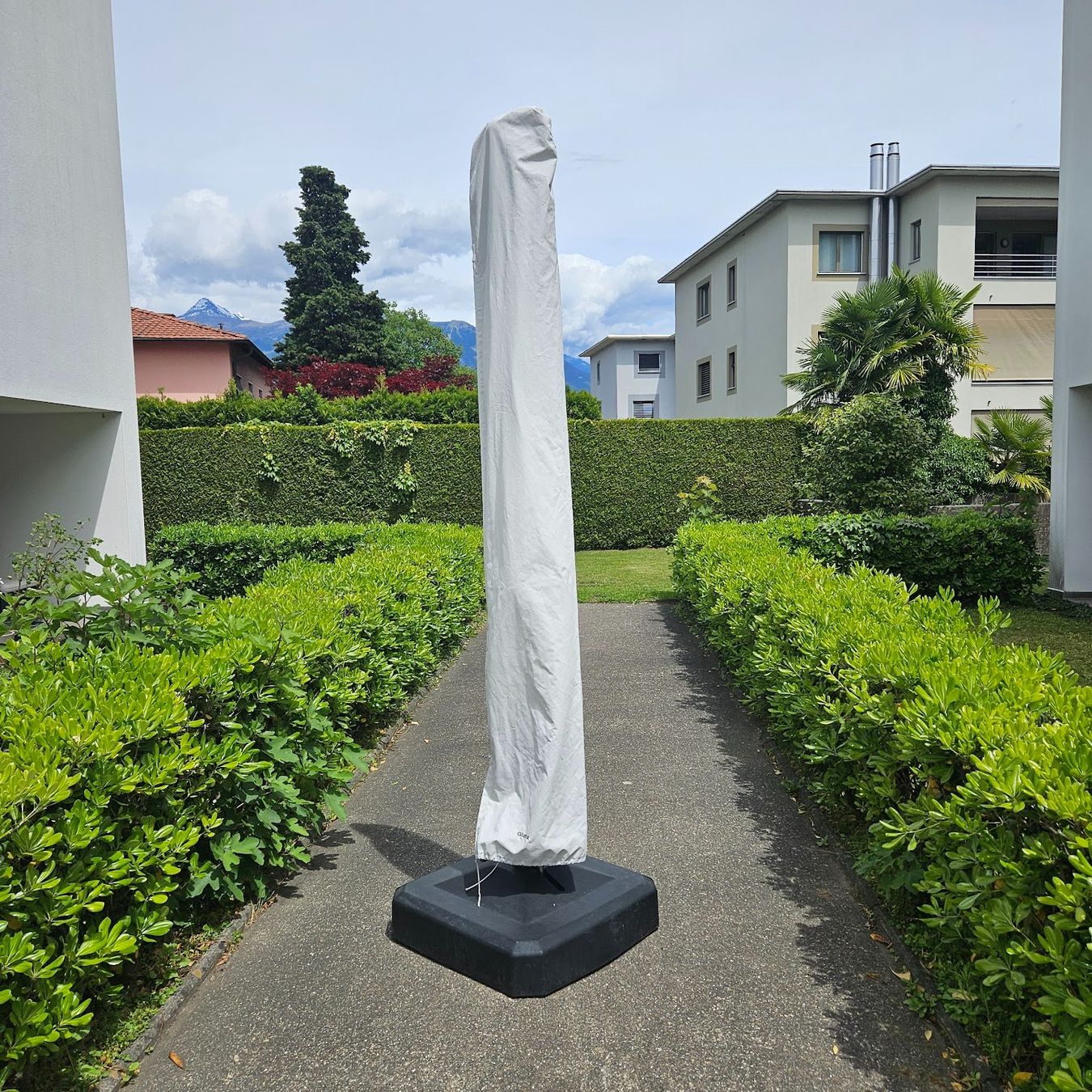 Glatz Ombrelloni: Glatz Freiarm Sonnenschirm 3x3 Meter – Usato da Orselina venduto da dka_lkk9